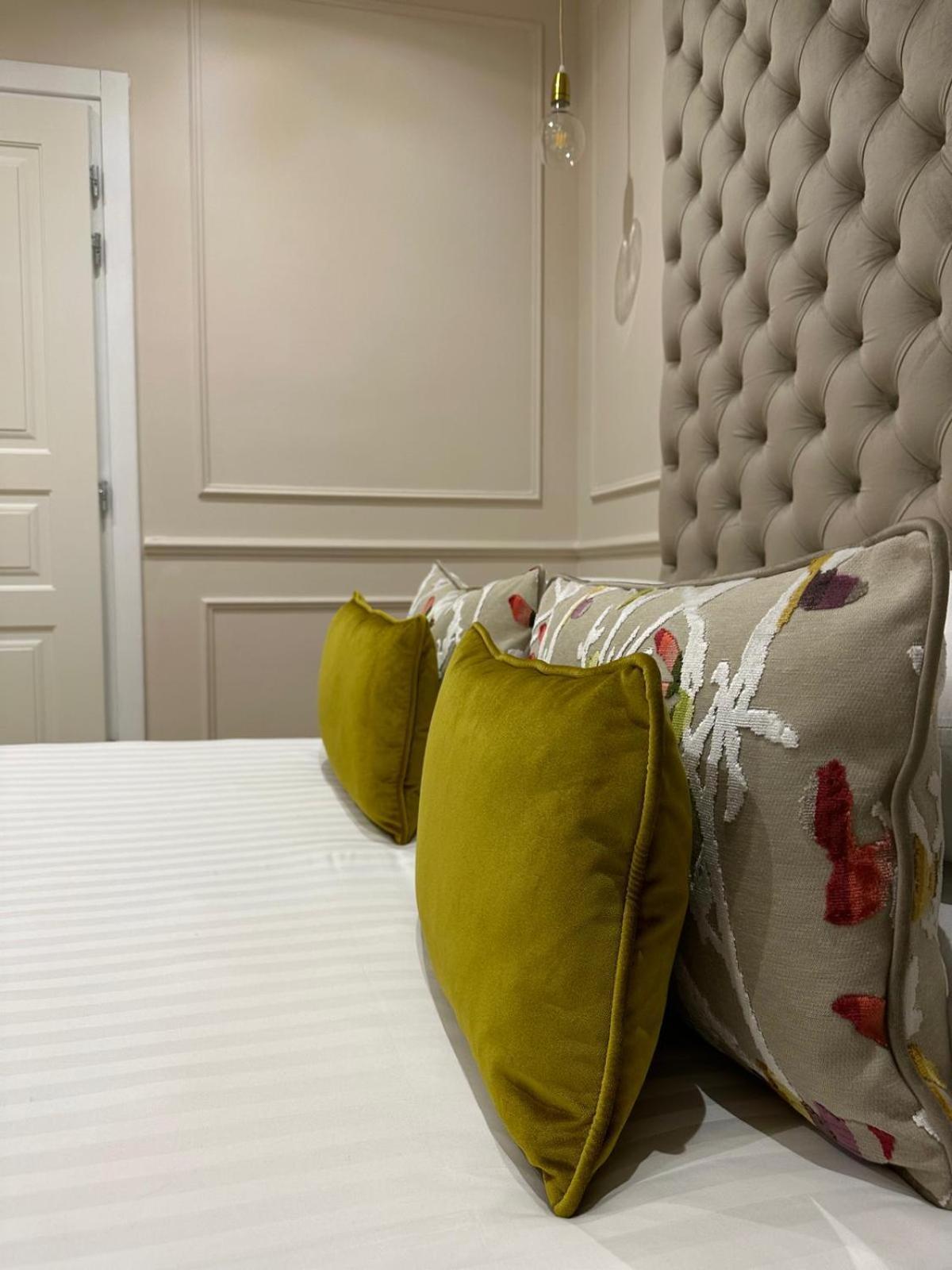 Nouvelle Maison Luxury Palace